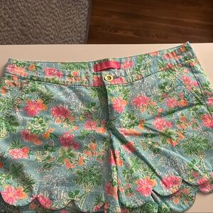 Disney Parks x Lilly Pulitzer Buttercup Shorts size 12